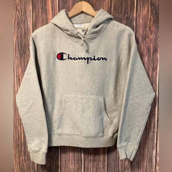 Vintage Champion Reverse Weave Embroidered Front Logo Pullover Sweatshirt Size M - Picture 1 of 6